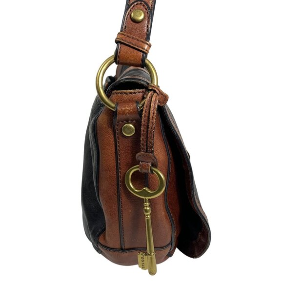 Vintage FOSSIL Crossbody Flap Saddle Bag Black/Brown Leather w/ Key Charm NICE - Picture 9 of 14